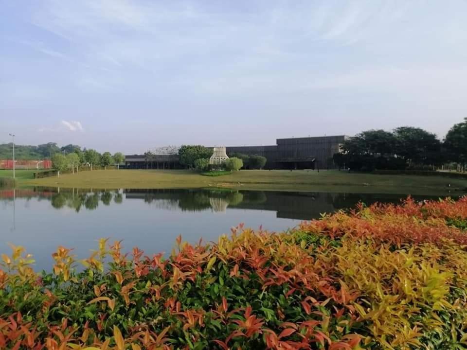 Homestay Greenway Pasir Gudang Exterior photo