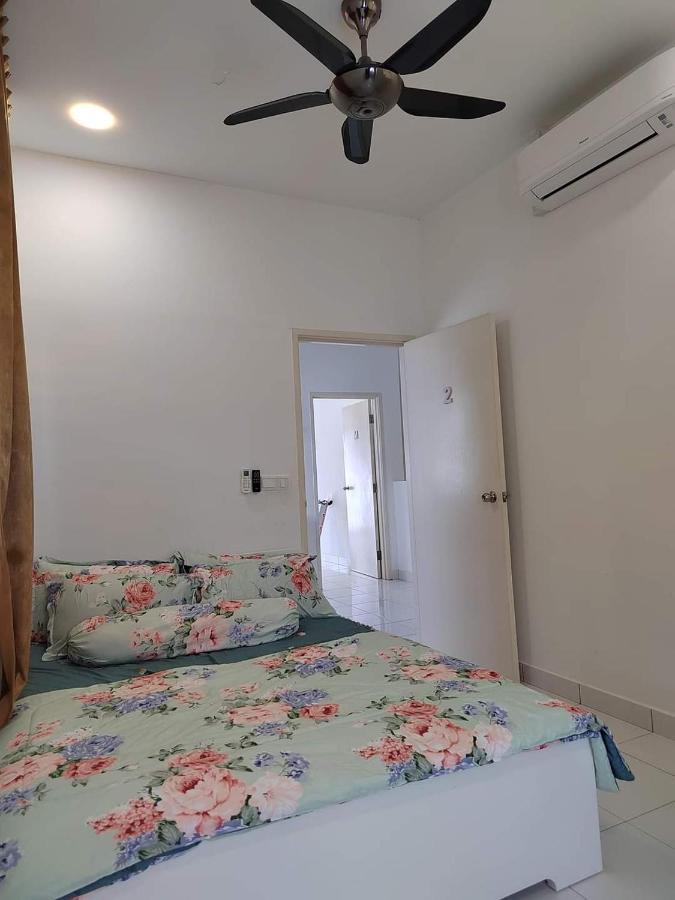 Homestay Greenway Pasir Gudang Exterior photo