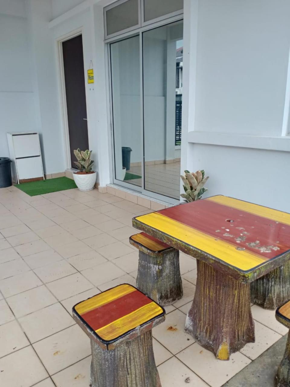 Homestay Greenway Pasir Gudang Exterior photo